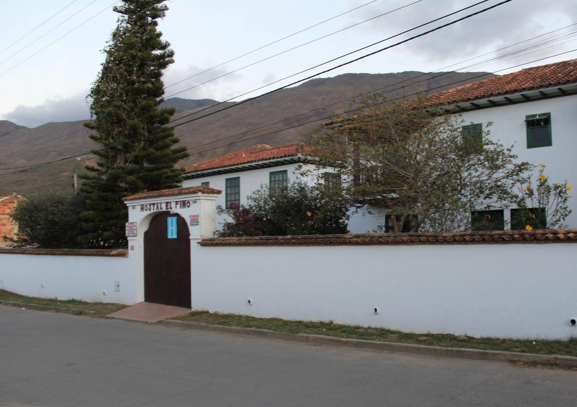 Hostal El Pino 비야 데 레이바 외부 사진